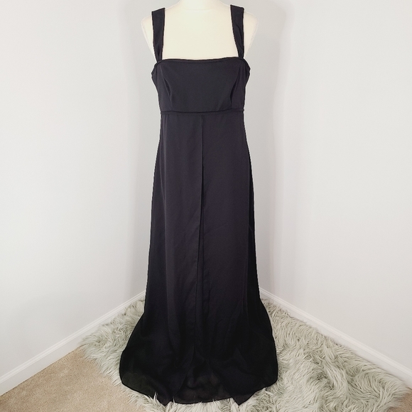David's Bridal Dresses & Skirts - David's Bridal Black Full Length Bridesmaid Gown Size 10